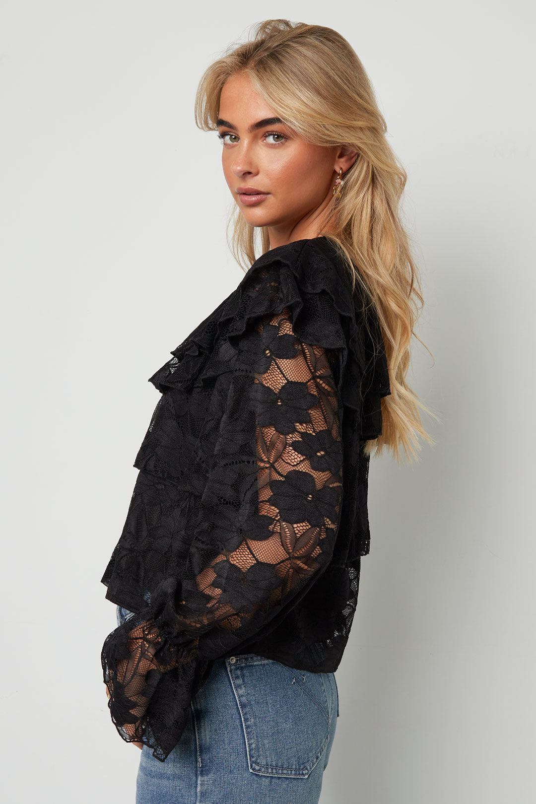 Blouse layered lace