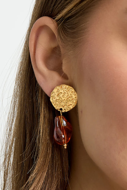 Oorbellen rond bruine steen